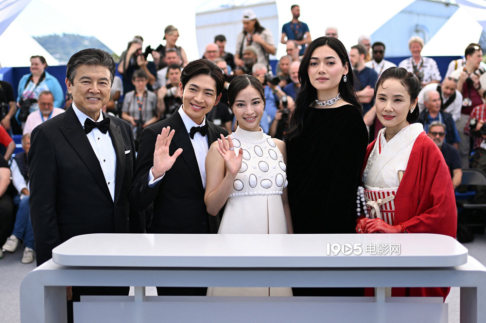 《远山淡影》戛纳的隐藏宝石 广濑铃等出席见面会